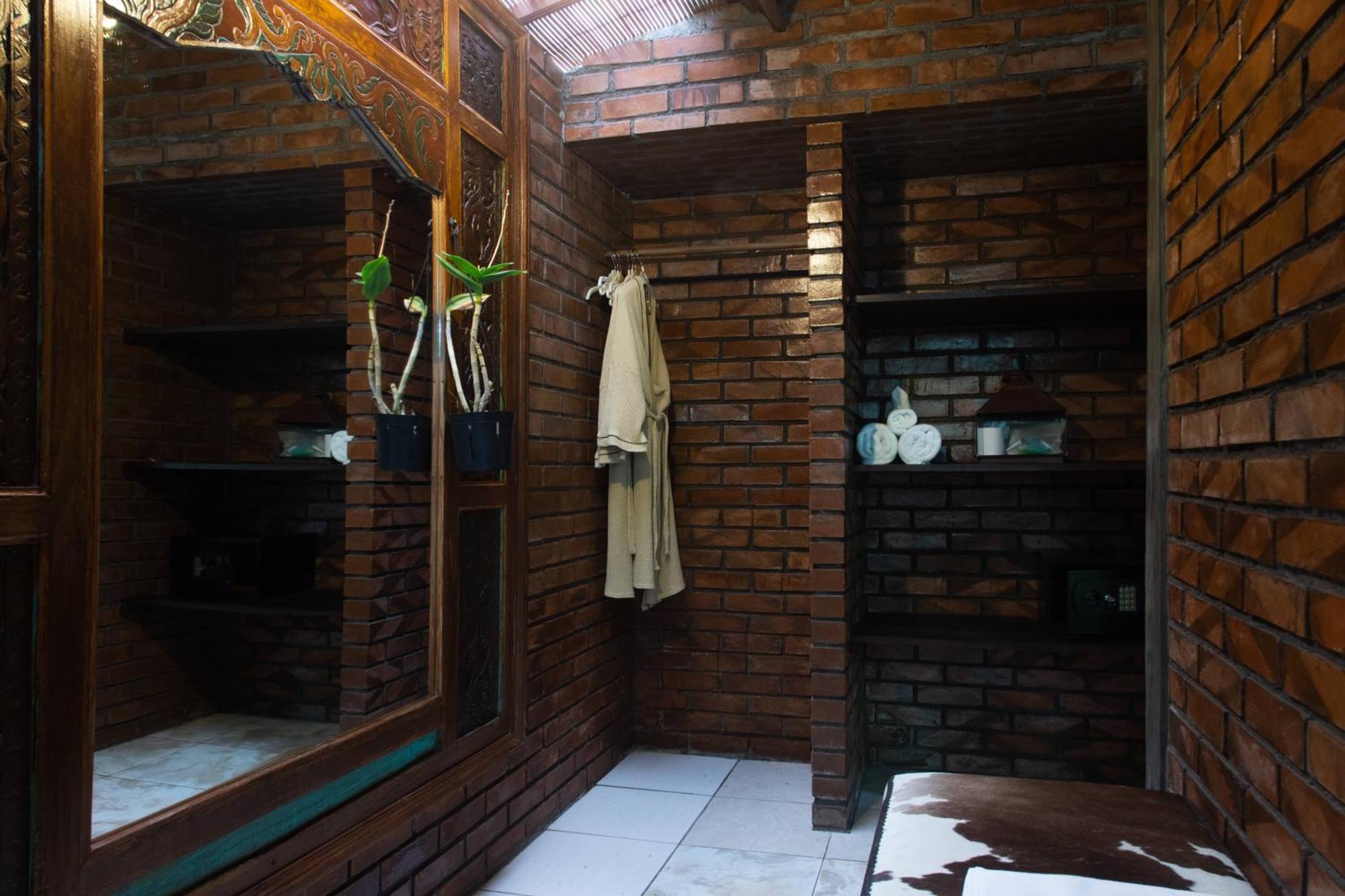 Ocean Star Villa Five Near The Kudeta Beach Seminyak Exterior foto